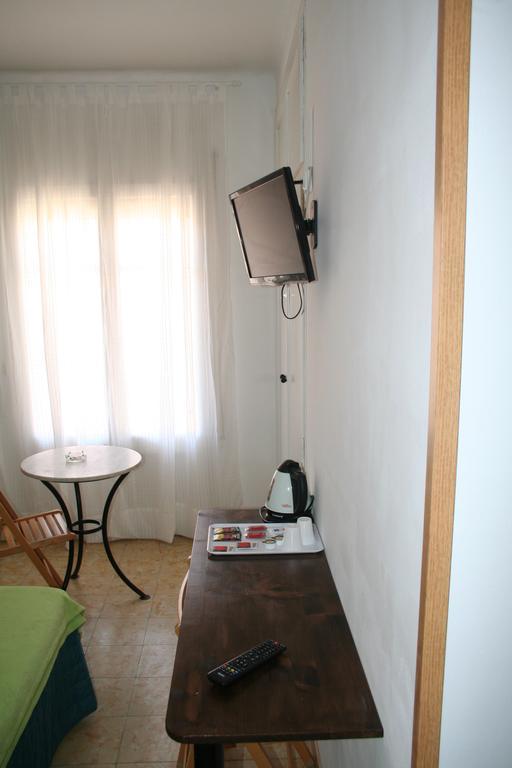 Hostal Juventus Portbou Exterior photo