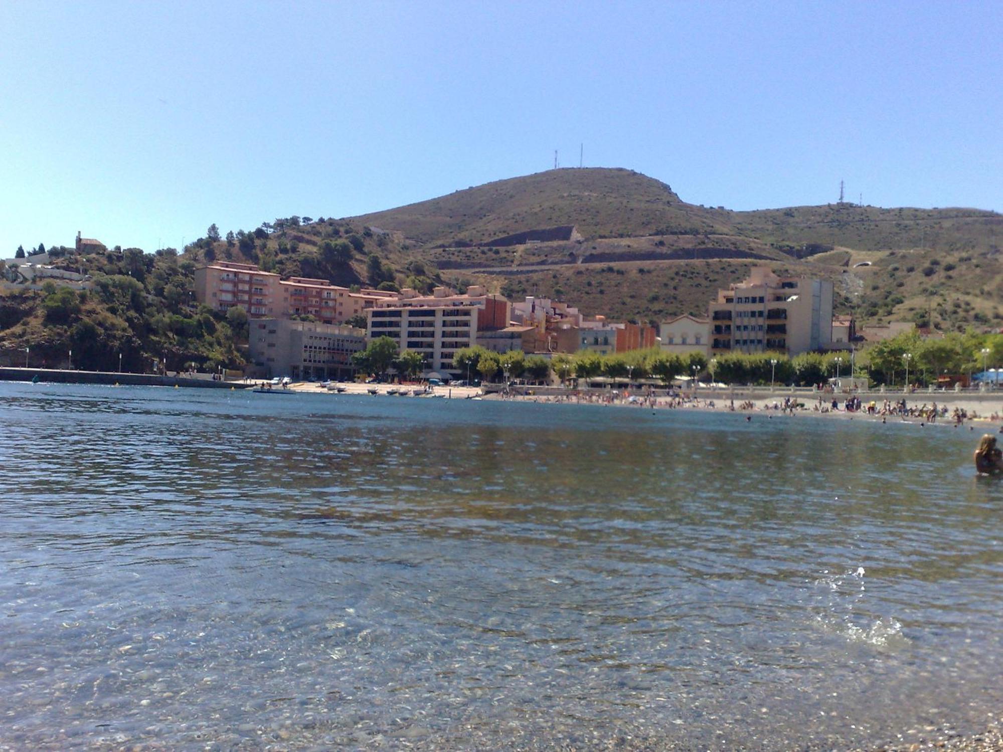 Hostal Juventus Portbou Exterior photo