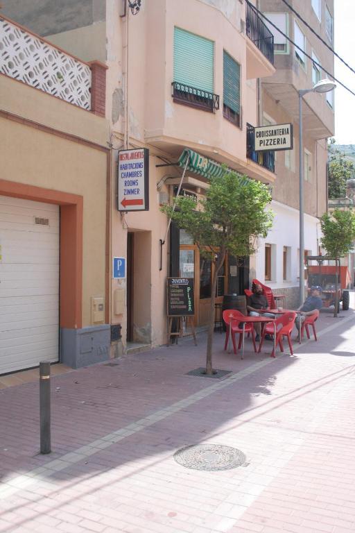 Hostal Juventus Portbou Exterior photo