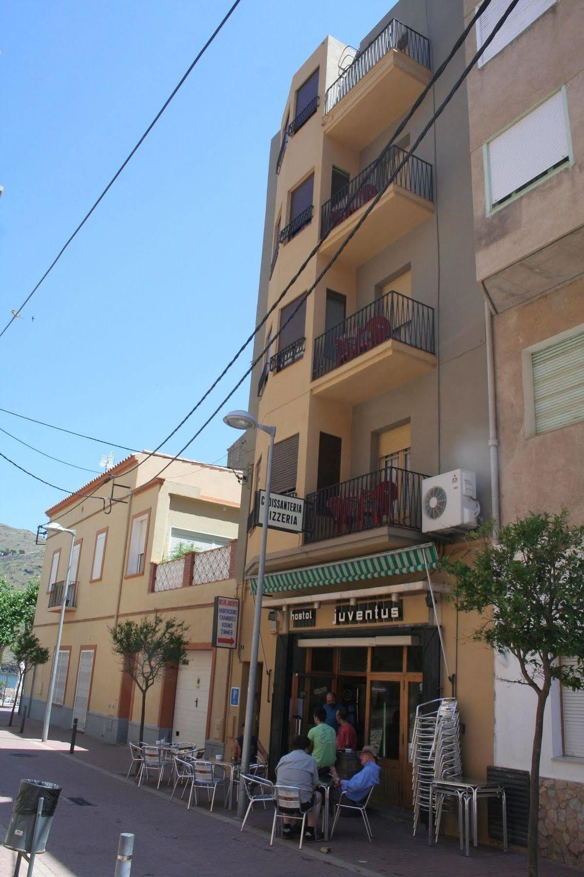 Hostal Juventus Portbou Exterior photo
