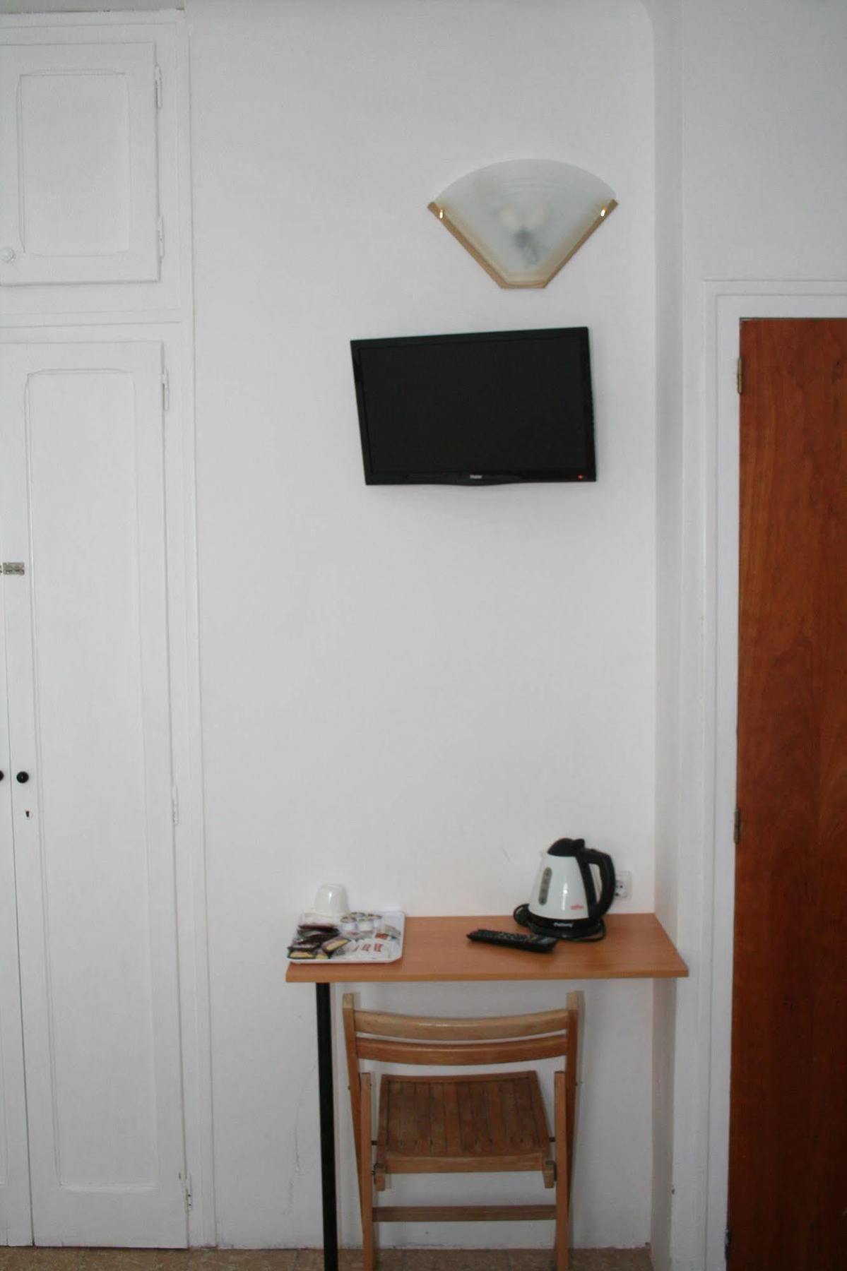 Hostal Juventus Portbou Exterior photo