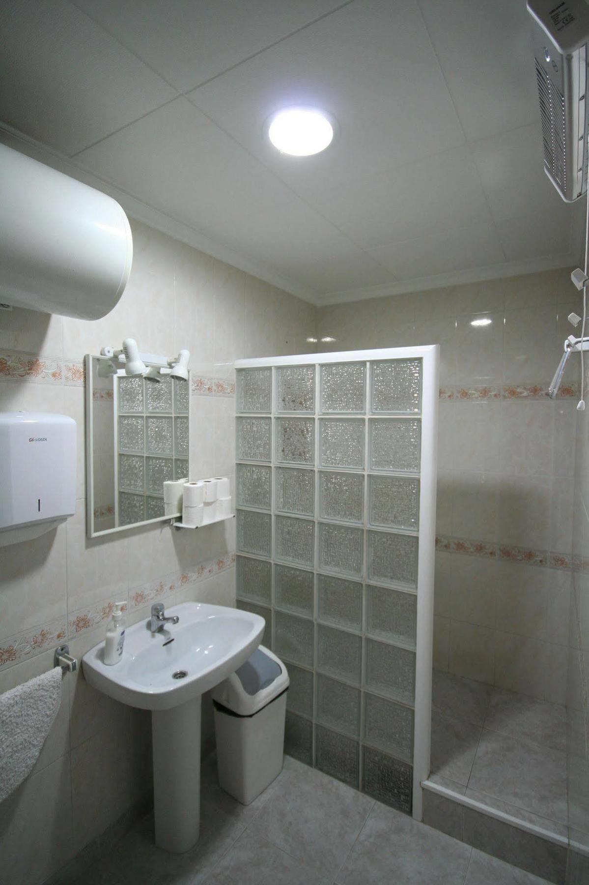 Hostal Juventus Portbou Exterior photo