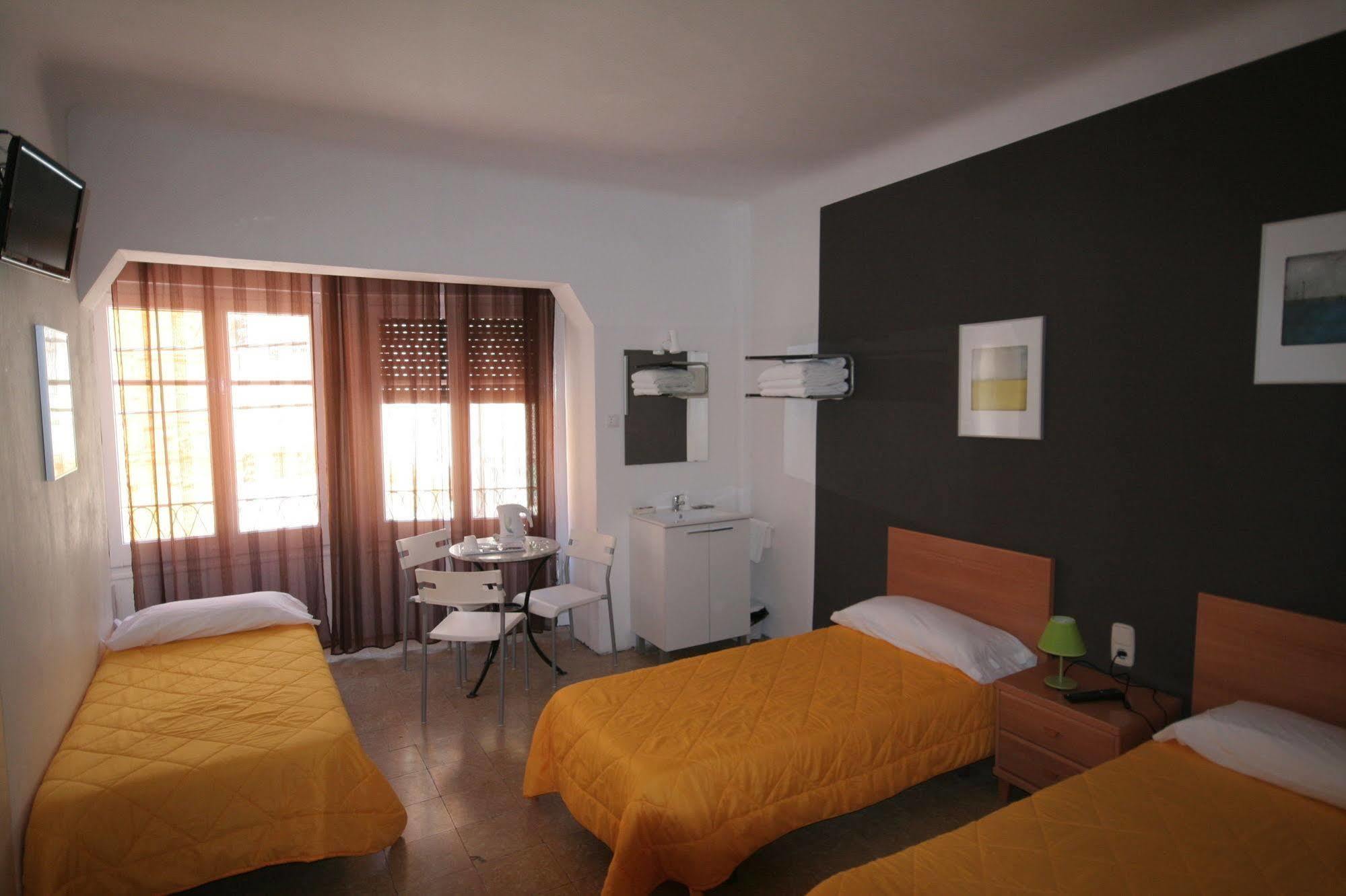 Hostal Juventus Portbou Exterior photo